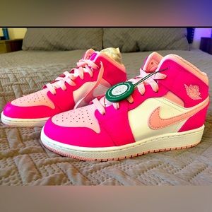 Nike Jordan 1 Mid Fierce Pink 3.5Y